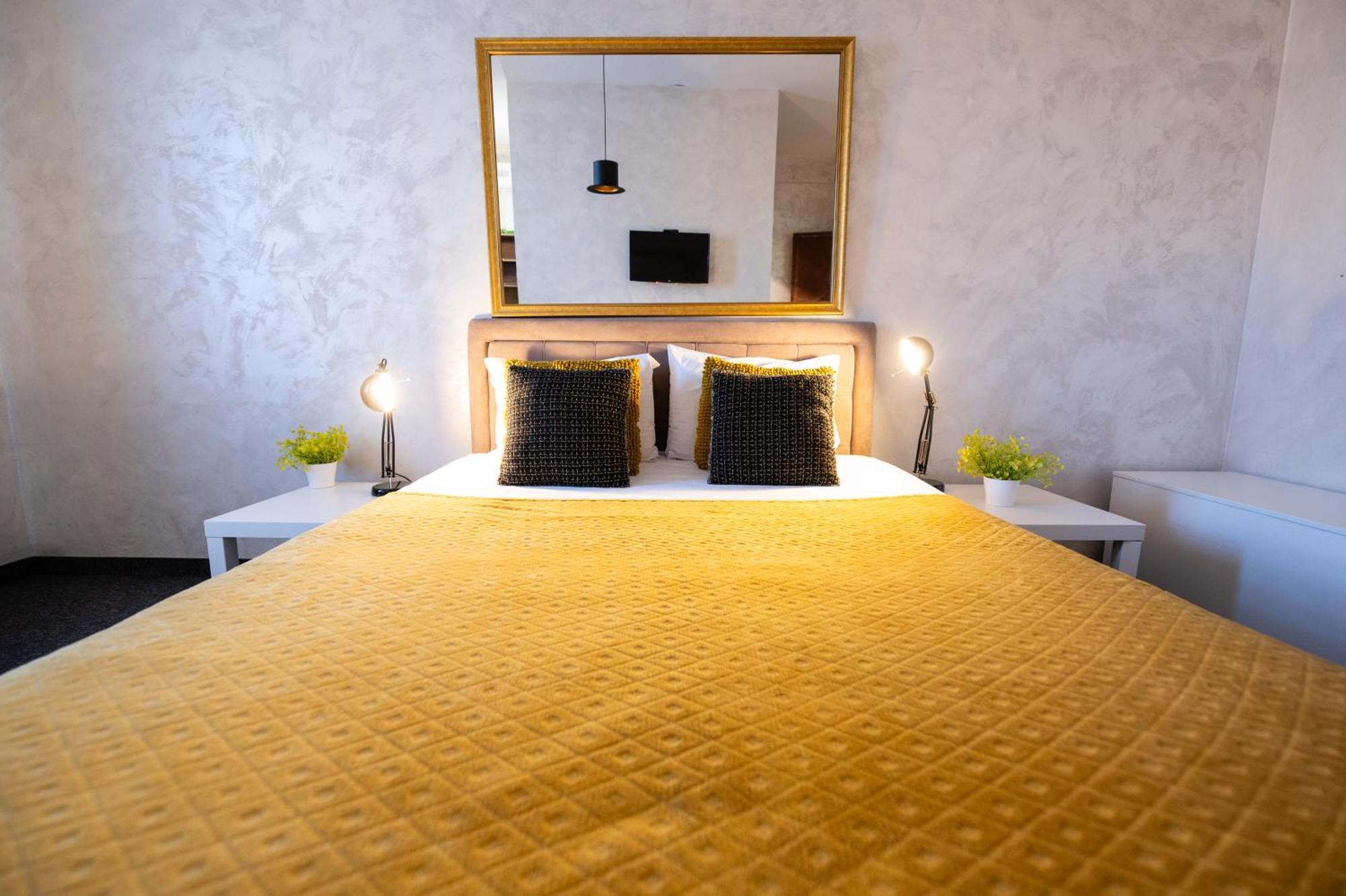 Central Square Apartments Белград Екстериор снимка