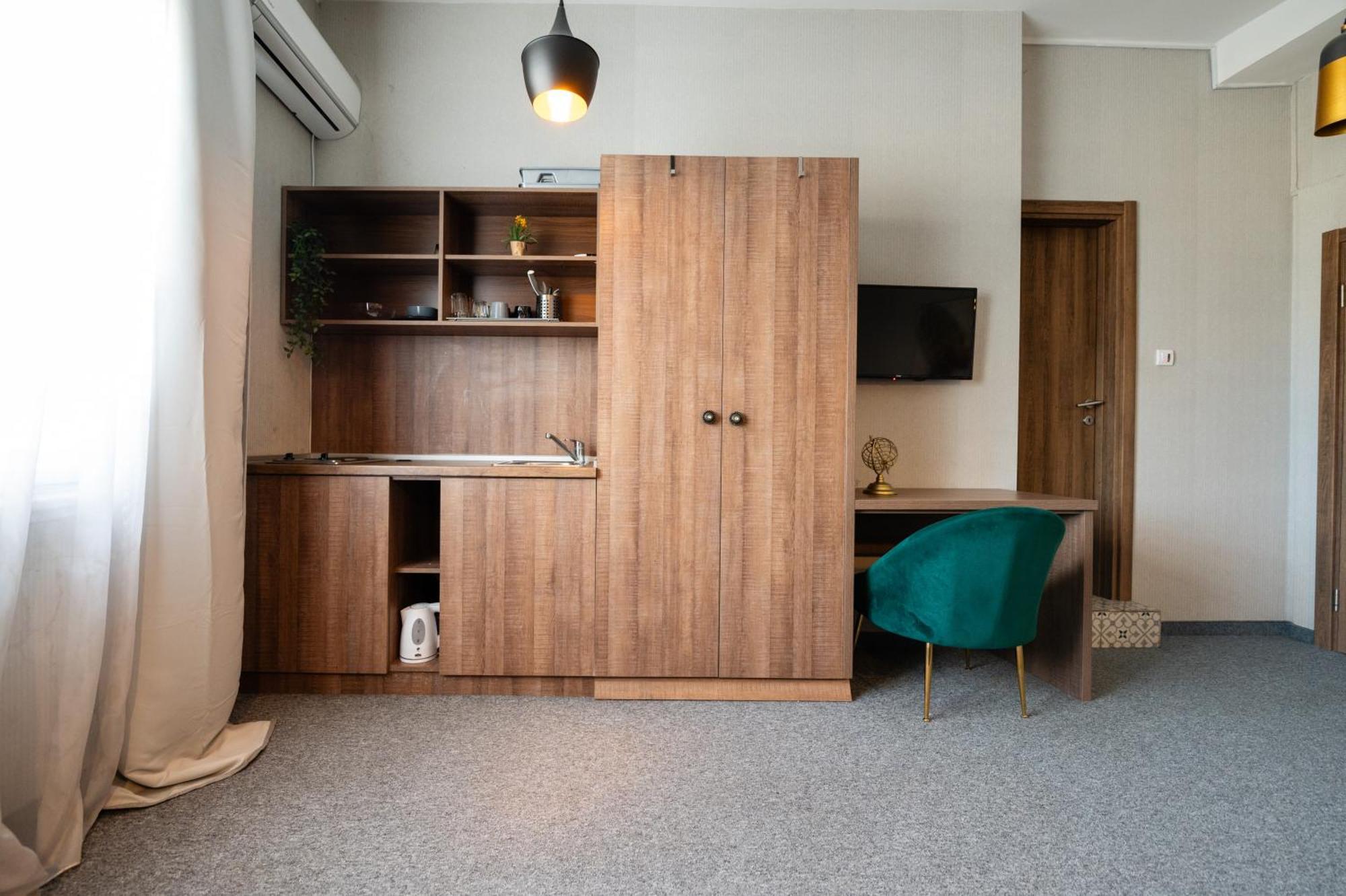 Central Square Apartments Белград Екстериор снимка