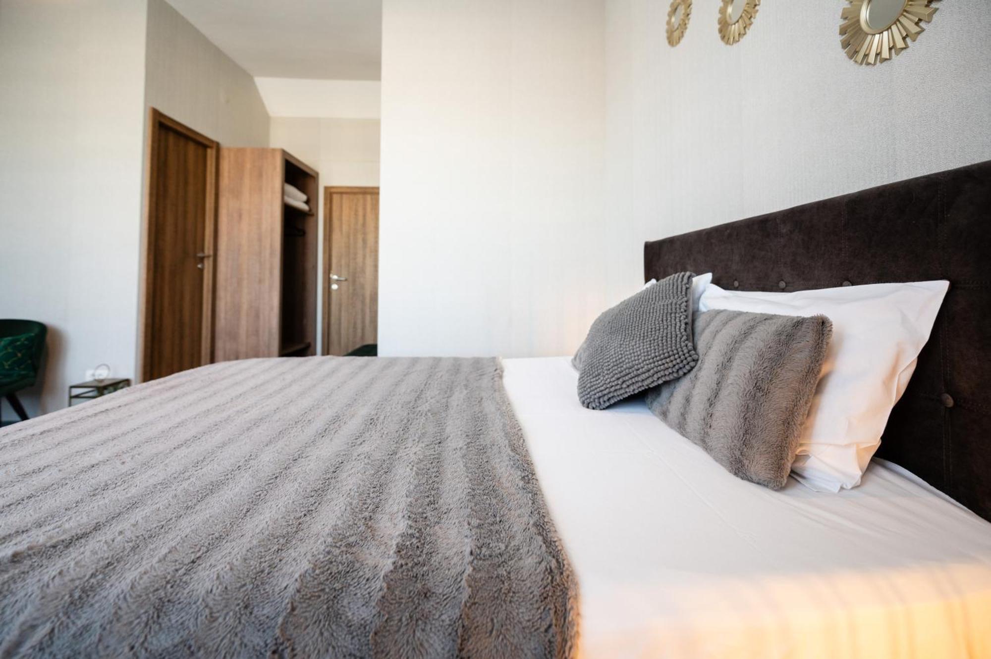 Central Square Apartments Белград Екстериор снимка