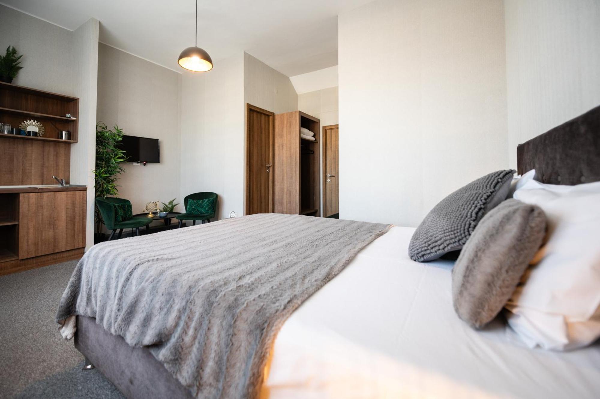 Central Square Apartments Белград Екстериор снимка
